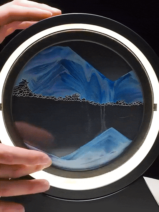 Sandbildslampa – LED-bordslampa med 3D sandmotiv | Avkopplande dekoration för vardagsrum och kontor Carvallo