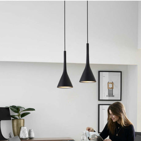 TriLuxe Modern Trekantig LED Taklampa Carvallo