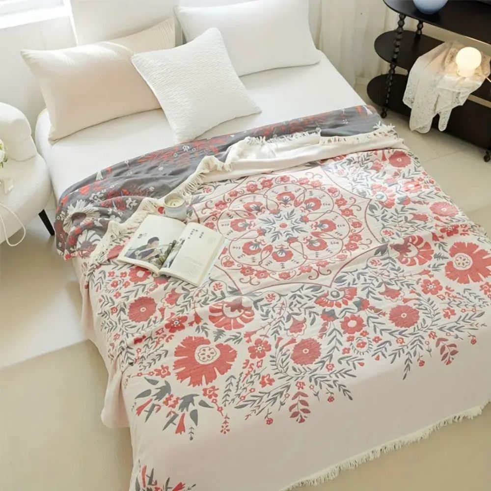 Versailles-inspired reversible floral blanket Carvallo
