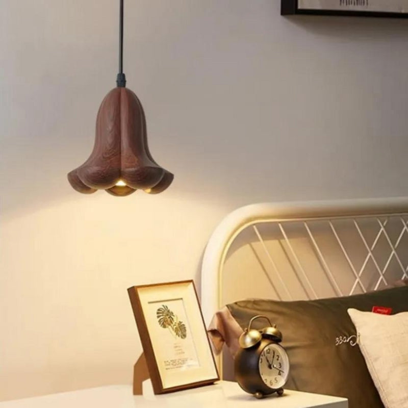 NatureGlow – Elegant klockformad pendellampa för mjukt ljus Carvallo