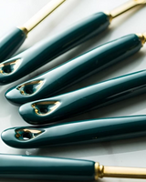 Éclat Gourmet – Lyxigt Kokkärlset med Guldfinish och Eleganta Detaljer Carvallo