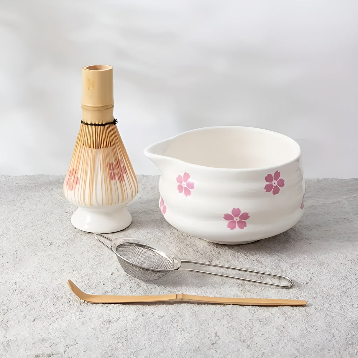 Matcha-set med 5 delar – Japanskt teservice med tekopp, bambupensel och sil. Carvallo