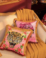 Carvallo – Lyxig Sammetkudde med Kunglig Panthertryck för Stilig Inredning Carvallo