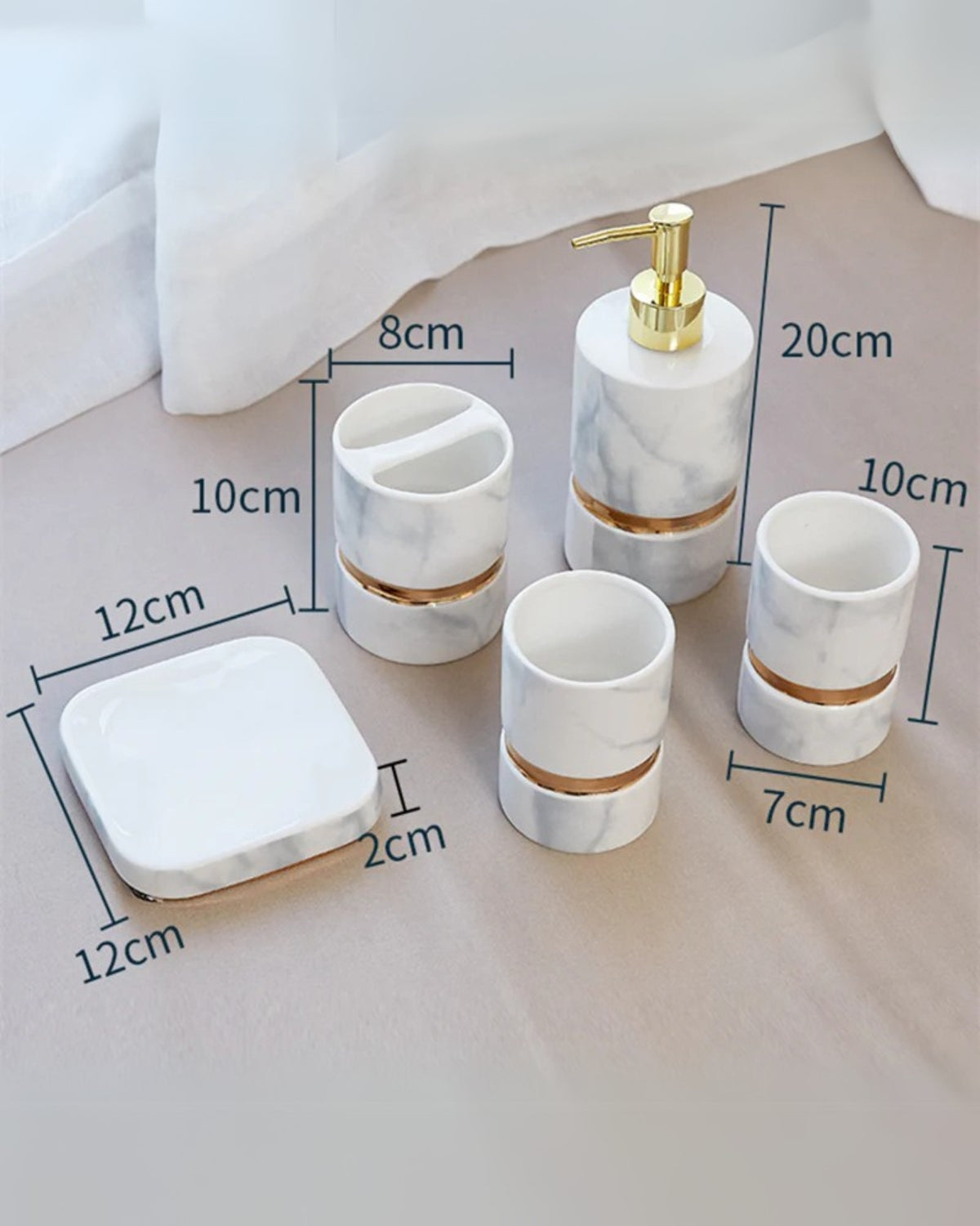 Carvallo Marmor Elegance – Lyxigt Marmorbadrumset med Gyllene Detaljer (6-delat) Carvallo