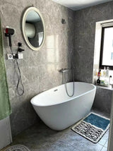 Carvallo – Lyxig Handgjord Badmatta med Abstrakt Design för Stilsäkra Badrum Carvallo