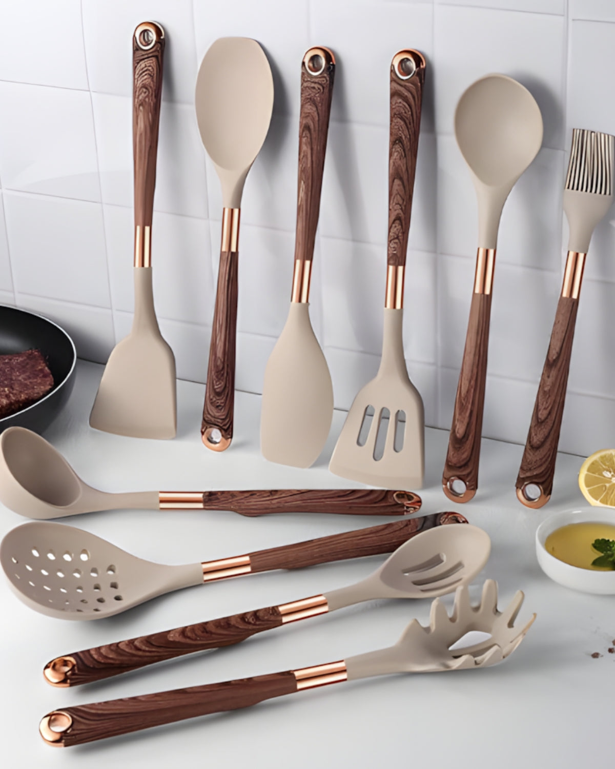 Silicone Kokkverktyg Set | 11 Delar med Guld & Trä Design | Nonstick Säkra Verktyg Carvallo