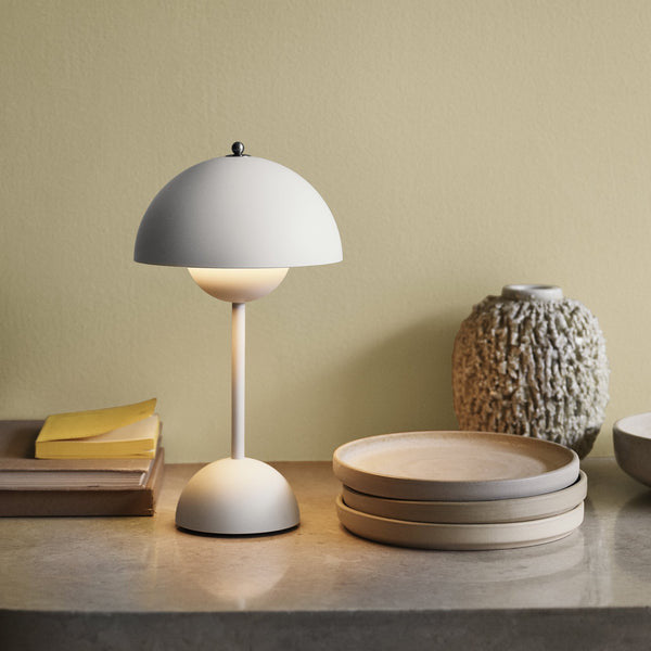 RoyaleGlow Justerbar Ljusstyrka Blomkruka Lampa - Italiensk Uppladdningsbar Bords Lampa Carvallo