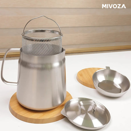 Carvallo - Kök oljebehållare i rostfritt stål med sil Carvallo