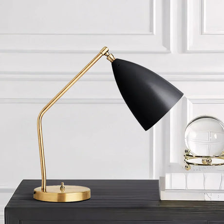 Carvallo – Lyxig Minimalistisk Bordslampa med Justerbar Arm Carvallo