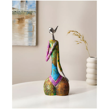 Chroma Charm - Utsökt Harz Kvinnostatue för inredning Carvallo