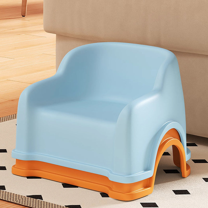 Modern glidformad barnpall - Minimalistisk PP låg sits med ryggstöd och armstöd MILA Sverige