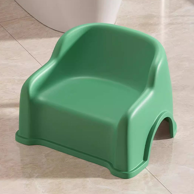 Modern glidformad barnpall - Minimalistisk PP låg sits med ryggstöd och armstöd MILA Sverige