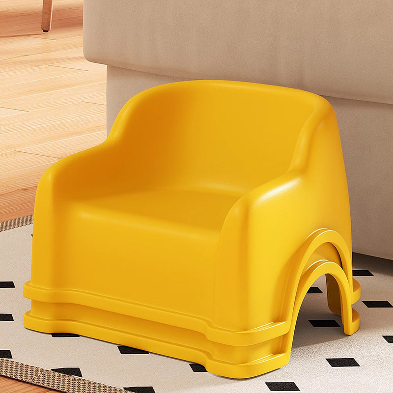 Modern glidformad barnpall - Minimalistisk PP låg sits med ryggstöd och armstöd MILA Sverige
