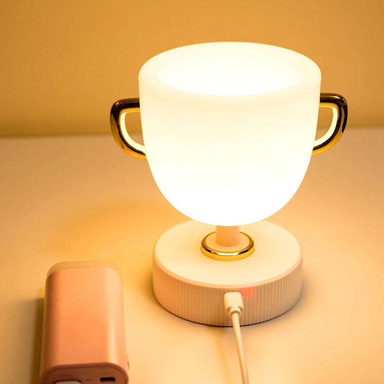 Snygg LED-bordslampa - Modern mugginspirerad design MILA Sverige