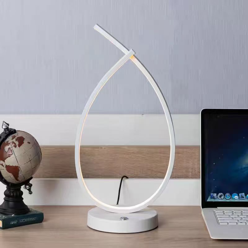 Twisted Water Drop LED-bordslampa – Modern Elegance, Serene Glow MILA Sverige
