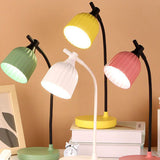 Elegant vikt LED-bordslampa – modern minimalistisk design MILA Sverige