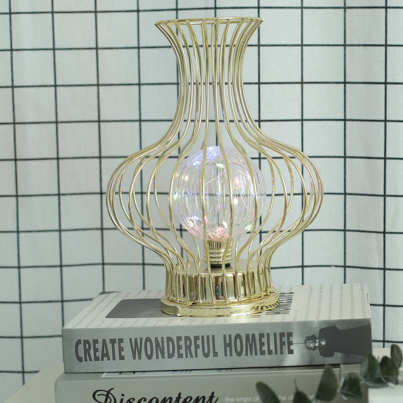 Nordic Hollow Vase LED Bordslampa – Batteridriven metalldesign MILA Sverige