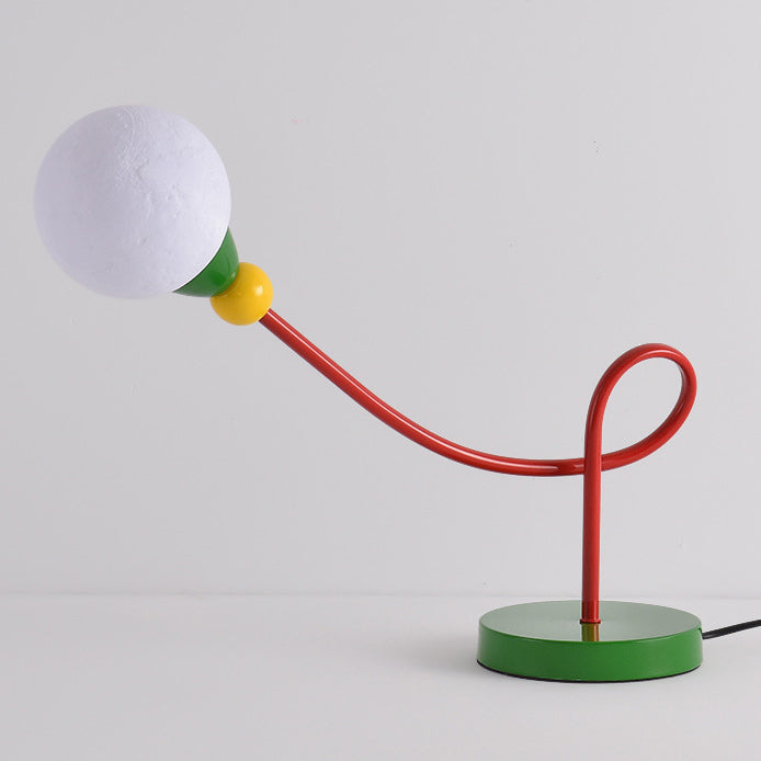 Snygg barnbordslampa med månmotiv - Modern arbetslampa med 1 ljuskälla MILA Sverige