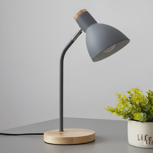 LumiNord Justerbar LED Bordslampa – Nordisk Design för Läsning & Vardagsrum Hemnix