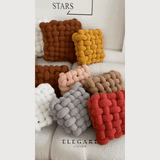 Bolli - Mjuk blåsande plyschkudde Carvallo