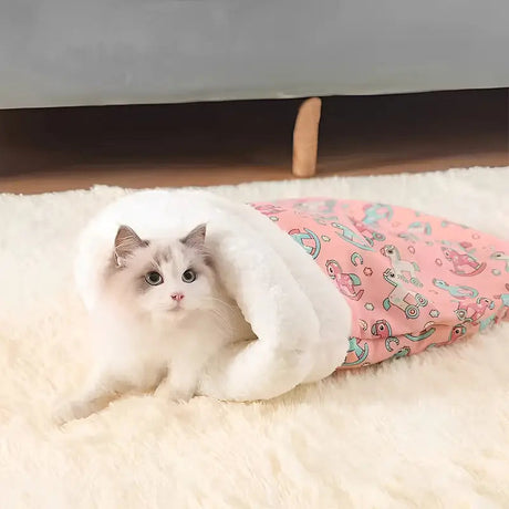 Mysig kattungesovsäck – plyschig sovsäck för katter och små husdjur MILA Sverige