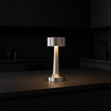 Ambient Halo Bordslampa | Trådlös Touchkontroll | USB-C Uppladdningsbar | 16h Drifttid | Metallfinish Carvallo