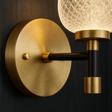 Kristallakrylvägglampa | Elegant väggsconse i mässing | Enkelt ljus | 9.84×6.69 tum | Brick by Brick Carvallo