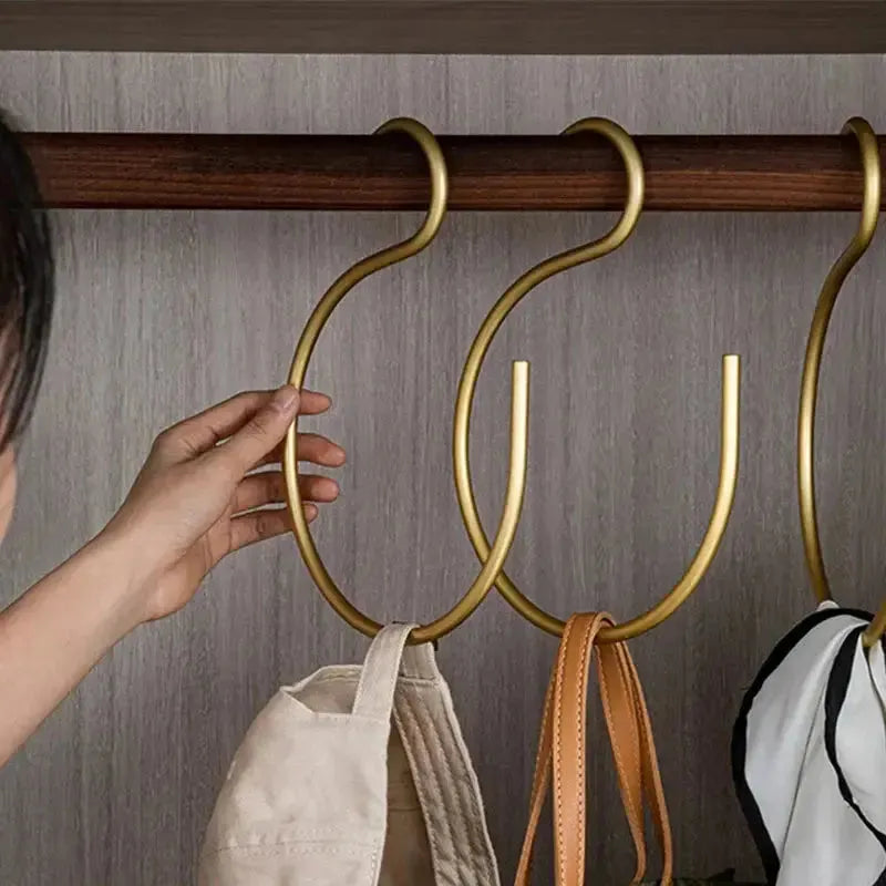 Formessé S-Form Klädhängare Set (5 stycken) | Platsbesparande & Fållfri | Mattguld eller Silver | 20 × 25 cm Carvallo