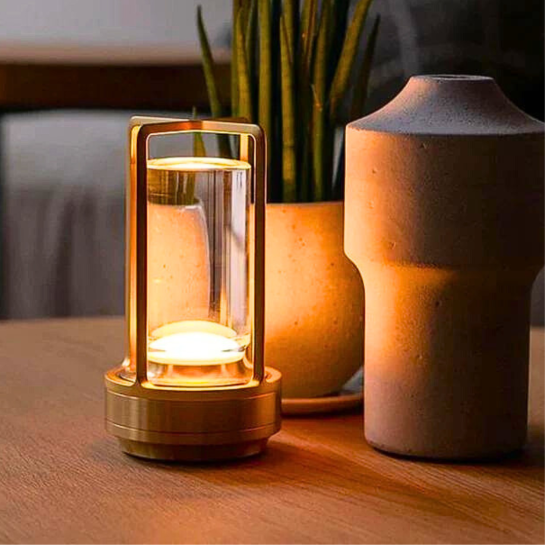 RoyaleGlow Trådlös Kristall Lampa – Nutida & Modern Bord Accent Carvallo