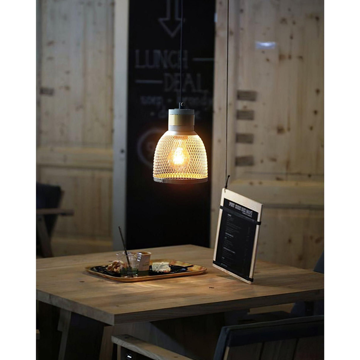 Klassisk taklampa – Dekorativ taklampa med varmt, mysigt ljus Carvallo