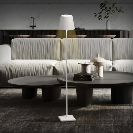 Royaleva Trådlös Golvlampa – Sleek Modern Vattentålig LED-belysning för Hem och Kontor Carvallo