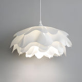 Floria Taklampa – Elegant Lampa med Blombladsliknande Form Hemnix