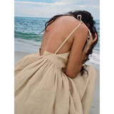 Jana Dress - Rygglös sommarklänning med justerbara axelremmar Carvallo