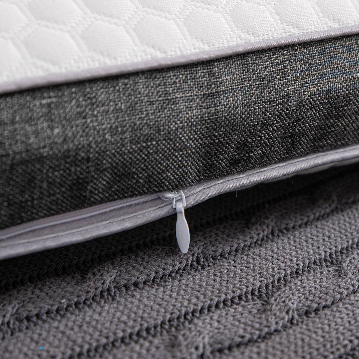 Ortopedisk minnesskumkudde – Ultimat stöd för smärtfri sömn Carvallo