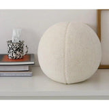 Farrah Kudd - Nordiskt Ball-Plush-Kudde Carvallo