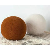 Farrah Kudd - Nordiskt Ball-Plush-Kudde Carvallo