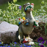 Tuggande Gnome-figur – Lekfull Resinskulptur MILA Sverige