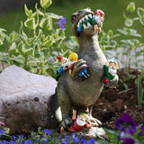 Tuggande Gnome-figur – Lekfull Resinskulptur MILA Sverige
