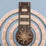 TimberTurn – Evig skrivbordskalender i trä med roterande display MILA Sverige