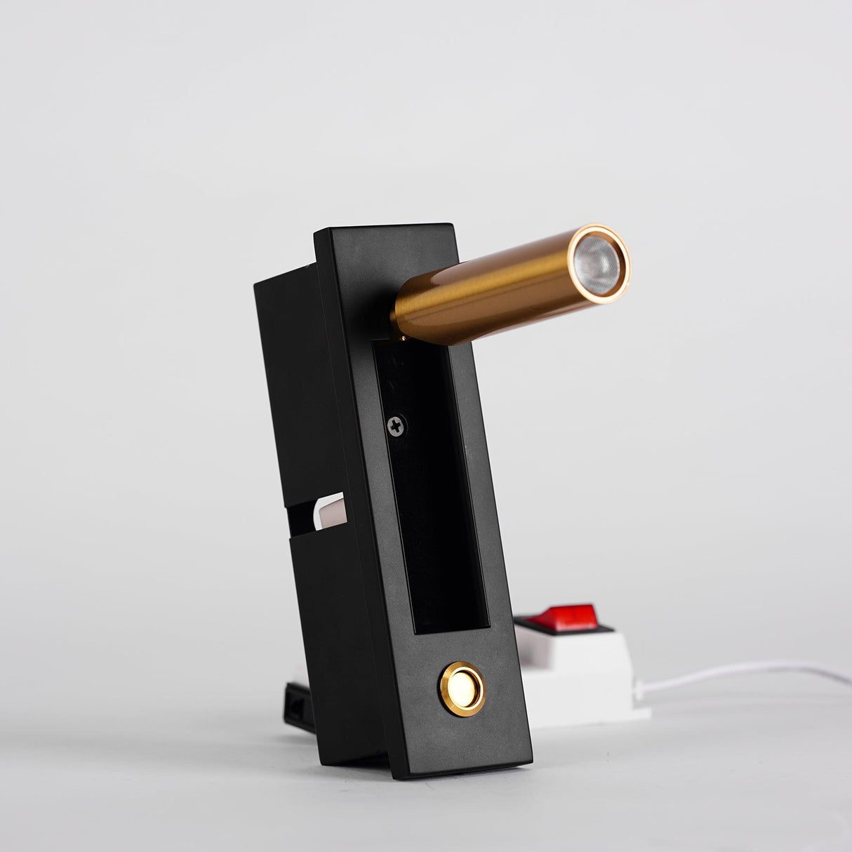 Modern inbyggd sänglampa med LED-ljus Carvallo