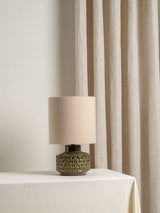 Glaserad Keramisk Bordsbelysning | Mid-Century Nattduksbordslampa | Naturlig Linneskärm | 15" | Brick by Brick Carvallo