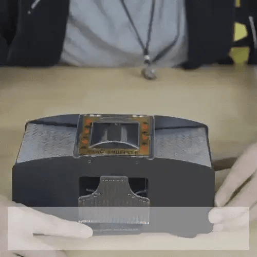 Luxora Automatisk Kortshufflare – Perfekt för 2-6 Kortlekar Batterifri Precision Carvallo