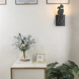 GoldenGaze - Modern Art Deco Vägglampa med Guld Ansiktsdesign Carvallo