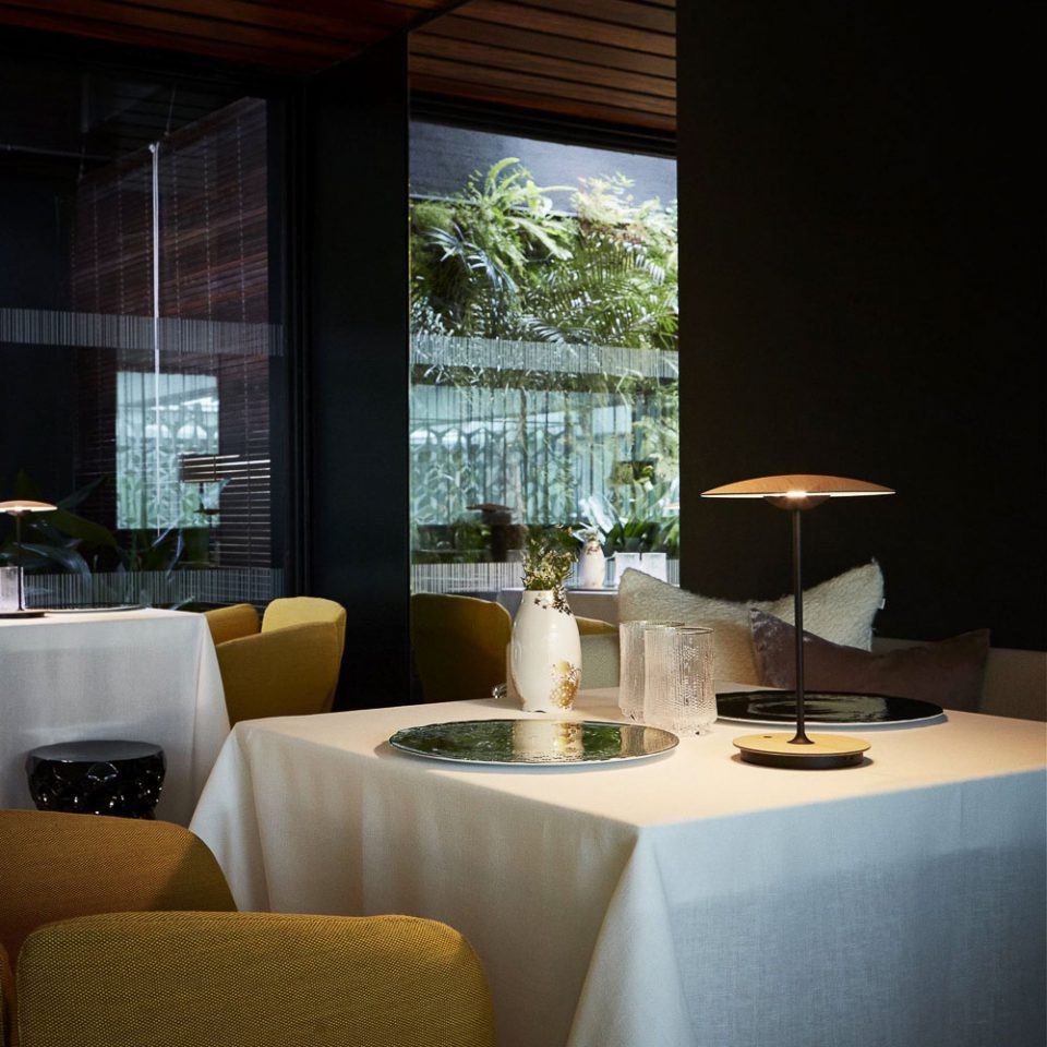 Carvallo – Modern Bordslampa med Lyxig Belysning Carvallo