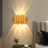 GlamWave Vägglampa - Lyxig svart-guld LED-vägglampa för eleganta rum Carvallo