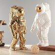 Guld Space Man Skulptur Astronaut Keramik Vas MILA Sverige