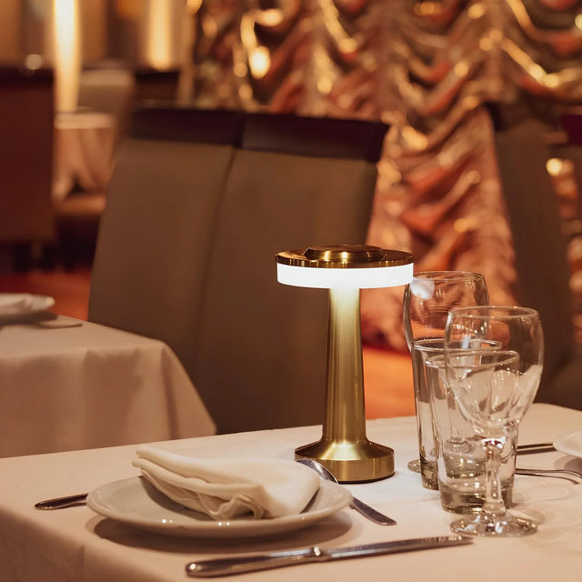 Bordlampa Metall LED Uppladdningsbar Dimmbar Ljus Carvallo