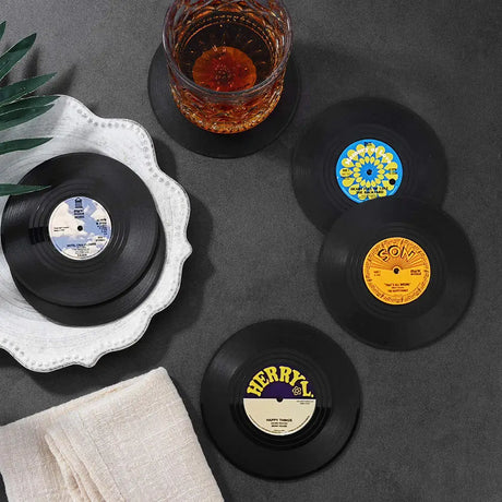 Retro Vinyl Coasters Set - Skydda din möbel med musikalisk stil Carvallo