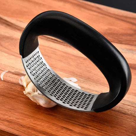 QuickCrush - böjd vitlökspress för matlagning utan trassel | 1+1 gratis Carvallo