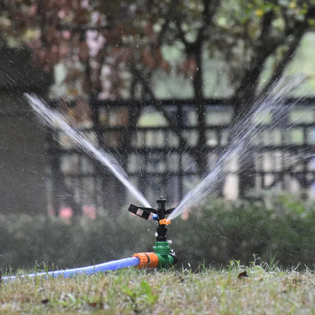Justerbar trädgårdssprinkler med sprayvinkeljustering – Idealisk för bevattningssystem Carvallo